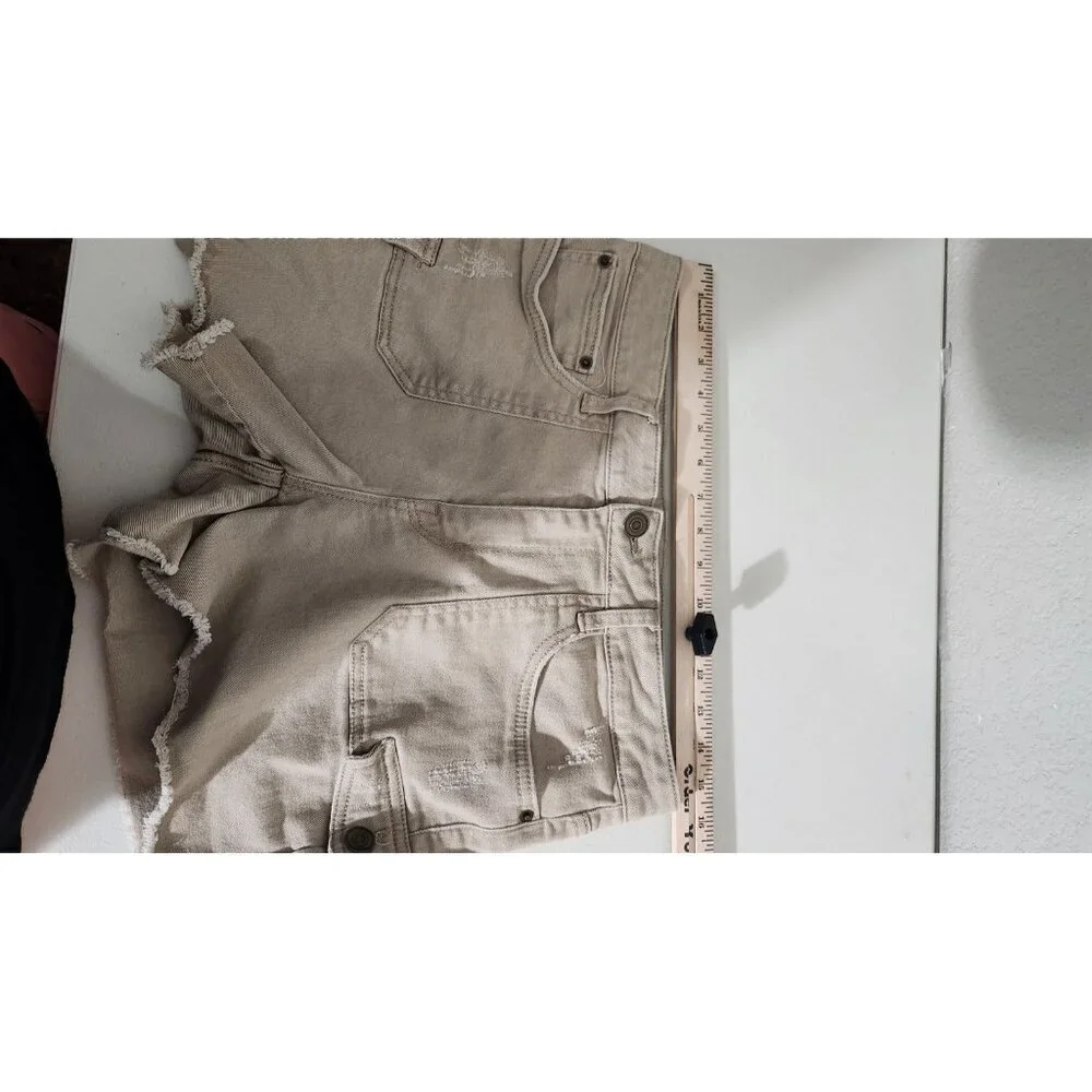 Time And Tru Shorts Womens Size 12 Khaki Beige Distressed Raw Hem Casual Outdoor
